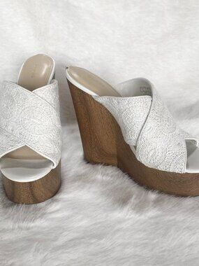 Vintage Y2K White Guess wedge platform sandals ♡